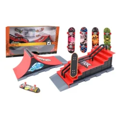 4 Finger Skate Avec Des Rampes