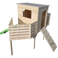 Maison En Bois Bateau Avec Toboggan
