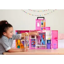 Poupee Barbie Et Coffret Dressing Deluxe