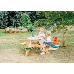Table Ronde Avec Sieges En Bois Couleurs